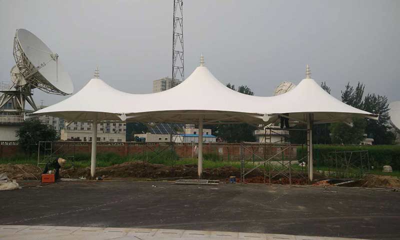 哈爾濱膜結(jié)構(gòu)建筑中懸索的作用？