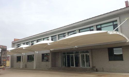 哈爾濱張拉膜應(yīng)用范圍廣泛，展現(xiàn)現(xiàn)代建筑美學(xué)潮流