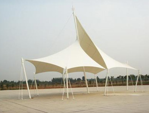 哈爾濱膜結(jié)構(gòu)車棚在焊接時分的注意事項