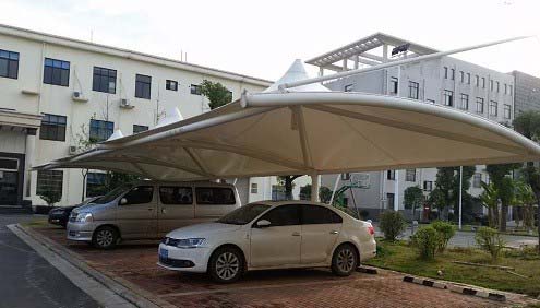 哈爾濱膜結(jié)構(gòu)車棚運(yùn)輸?shù)淖⒁馐马?xiàng)？